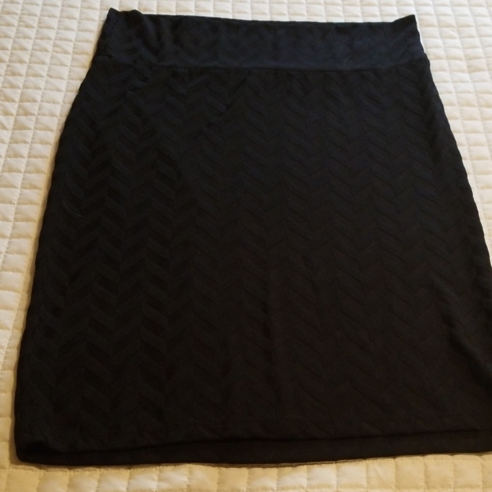 L Lularoe Cassie black Chevron